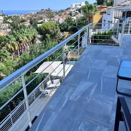 C Dans Avec Piscine Chauffee & Jacuzzi, Chauffe En Extra * Benalmádena